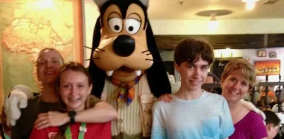 Amy Schinner's family with Goofy