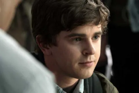 Freddie Highmore autistic doctor on the show The Good Doctor