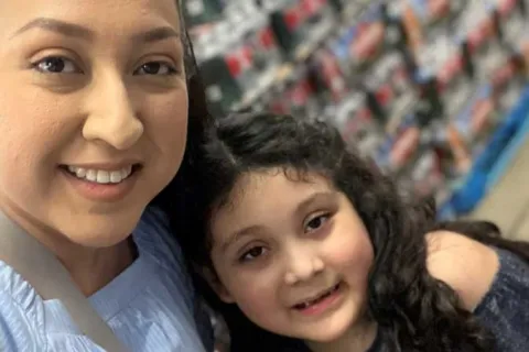 Tania and Valeria at the grocery store